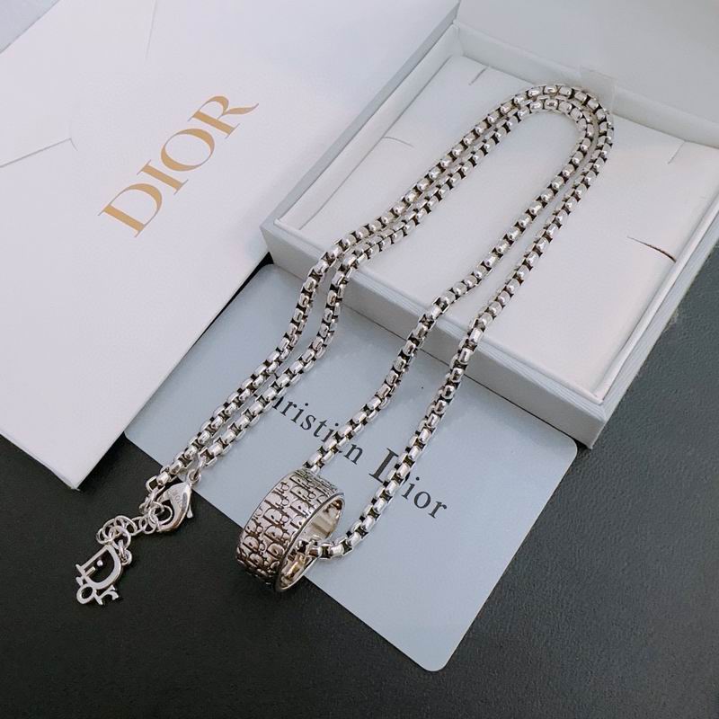 Dior Necklace 05lyr507